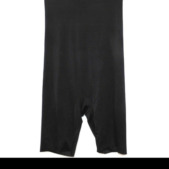 COPY - SPANX. 1X.   16/18. - Picture 4 of 4